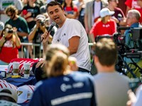 Siapa Charlie Kirk? Politisi AS Mati Ditembak di Leher-Anak Emas Trump