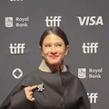 Saat Dian Sastro Pakai Pin One Piece Hadiri Festival Film Toronto