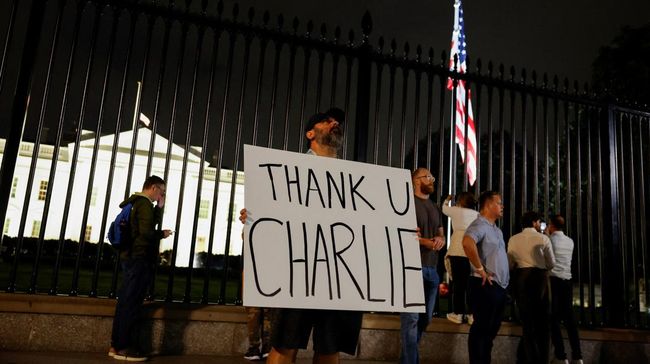 Potret Duka Gedung Putih untuk Charlie Kirk, Tewas Ditembak di Leher