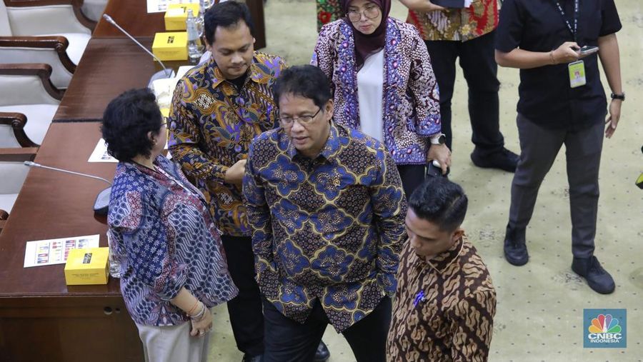 Menteri Keuangan Purbaya Yudhi Sadewa saat menghadiri rapat kerja dengan Komisi XI DPR RI dengan agenda keputusan RKA Tahun 2026 Kementerian Keuangan di Gedung DPR RI, Jakarta, Kamis 11/9/2025). (CNBC Indonesia/Muhammad Sabki)