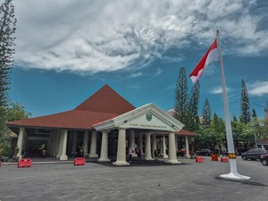 Asa Indramayu Wujudkan Satu Desa Satu Sarjana