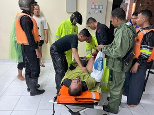 Polda Bali Bantu Evakuasi Korban Banjir di Denpasar dan Badung