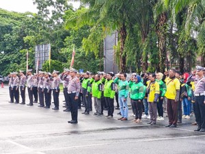 Polda Riau Kukuhkan Ojol Jadi Duta Pelopor Keselamatan Lalu Lintas