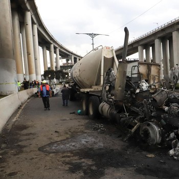 Ngeri! Truk Gas Meledak di Tol, 57 Orang Terluka 19 Parah