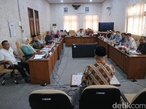 Bawa Oleh-oleh dari BKN-Kemendagri, Pansus Pemakzulan Bupati Pati Gaspol Rapat