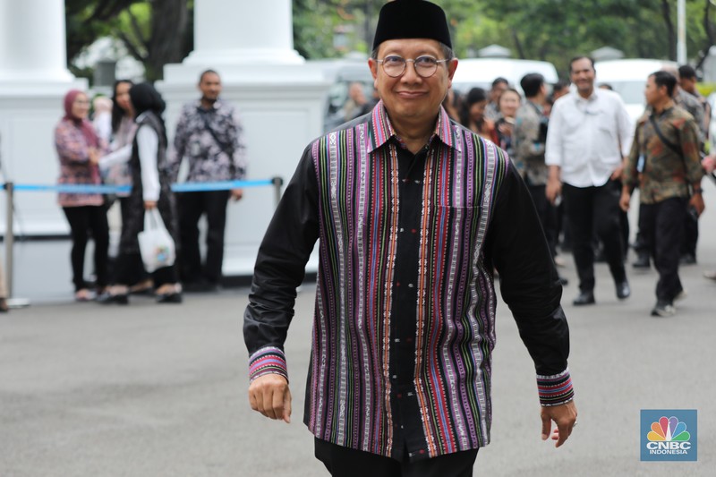 M. Quraish Shihab tiba di Istana Kepresidenan, Jakarta, Kamis (11/9/2025).