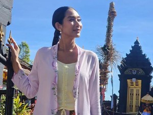 Tips Perawatan Tubuh Happy Salma pada Usia 45 Tahun