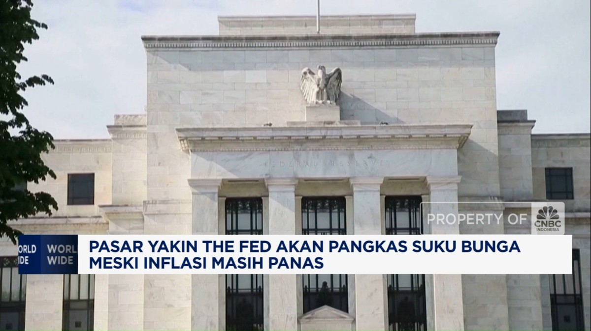 Inflasi Membara, The Fed Diprediksi Gunting Suku Bunga?