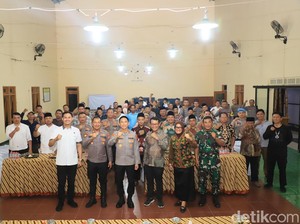 Ngopi Bareng, Kapolres Kediri Kota Ajak Warga Bijak Bermedia Sosial