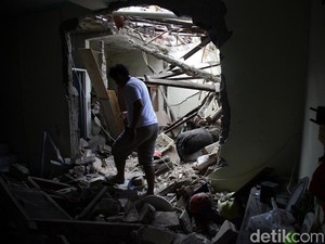 Warga Cerita Momen Mencekam Ledakan Gas di Pamulang: Gelap-Penuh Debu