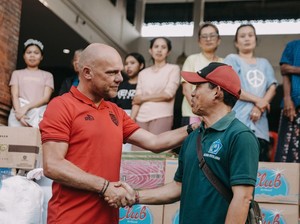 Bali United Beri Bantuan untuk Korban Banjir di Tohpati Denpasar
