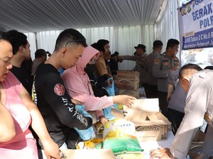 Polres Jakbar Gelar Pangan Murah, 20 Ton Beras-Minyak Goreng Diborong Warga