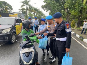 Sinergitas TNI-Polri di Riau: Patroli hingga Baksos Bersama