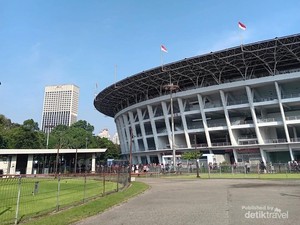 Libur Akhir Pekan yang Tenang, Lari di GBK Lanjut Dipijat