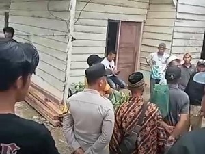 Warga Geruduk Rumah Pembunuh Bocah 5 Tahun Dalam Karung di Konawe Selatan