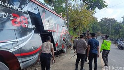 Kisah Pilu Anak Ini Jadi Sebatang Kara Usai Ortu-Adik Tewas Laka Bromo
