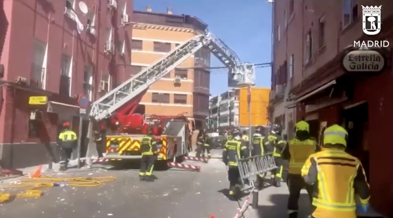 Sebanyak 25 orang terluka, tiga di antaranya luka berat, akibat ledakan di sebuah kafe di Madrid, Spanyol, Sabtu (13/9/2025). Sebanyak 25 orang terluka, tiga di antaranya luka berat, akibat ledakan di sebuah kafe di Madrid, Spanyol, Sabtu (13/9/2025). (via REUTERS TV/Madrid Emergency Services)