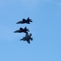Trump Diam-Diam Deklarasi 'Perang', 5 Jet Tempur AS Dekati Negara Ini