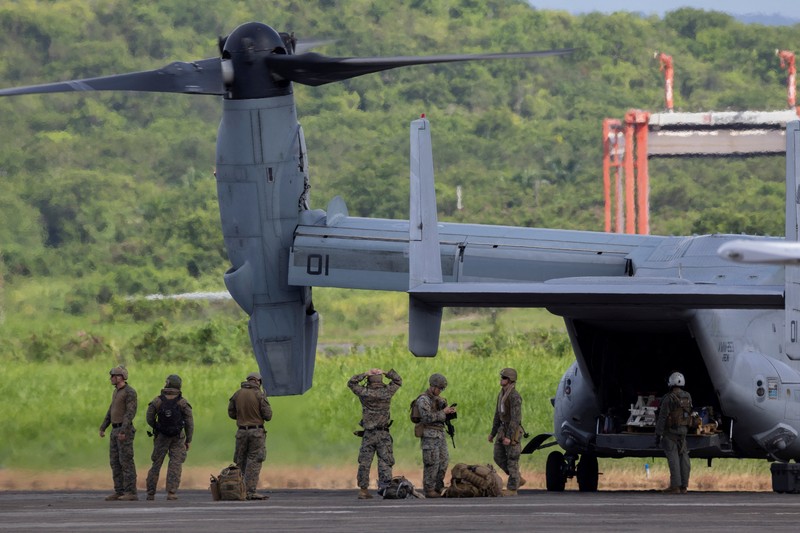 Tensi antara Amerika Serikat dengan Venezuela memanas pekan ini. Washington bahkan mengerahkan lima jet tempur siluman tercanggih F-35 ke Puerto Rico pada Sabtu (13/9/2025), sekutu AS yang merupakan tetangga Venezuela. Tensi antara Amerika Serikat dengan Venezuela memanas pekan ini.
Washington bahkan mengerahkan lima jet tempur siluman tercanggih F-35 ke Puerto Rico pada Sabtu (13/9/2025), sekutu AS yang merupakan tetangga Venezuela. (REUTERS/Ricardo Arduengo)