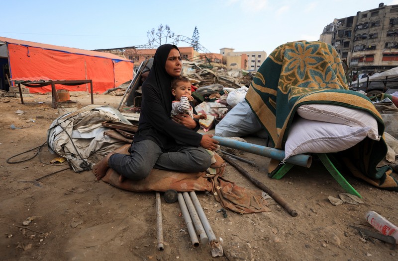 Asap mengepul setelah ledakan di Gaza, terlihat dari Israel, 14 September 2025. Asap mengepul setelah ledakan di Gaza, terlihat dari Israel, 14 September 2025. (REUTERS/Amir Cohen)