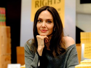 Angelina Jolie Jual Rumah Mewah di LA, Siap-siap Hijrah