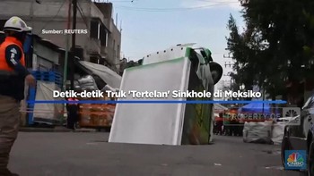 Video: Detik-detik Truk 'Tertelan' Sinkhole di Meksiko