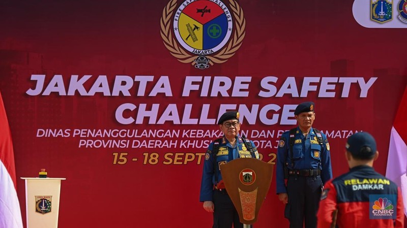 Gubernur DKI Jakarta Pramono Anung saat menghadiri pembukan acara Jakarta Fire Safety Challenge 2025 di Kantor Dinas Penanggulangan Kebakaran dan Penyelamatan (Gulkarmat) Provinsi DKI Jakarta, Senin (15/9/2025).  (CNBC Indonesia/Faisal Rahman)