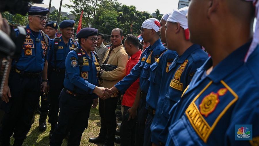 Gubernur DKI Jakarta Pramono Anung saat menghadiri pembukan acara Jakarta Fire Safety Challenge 2025 di Kantor Dinas Penanggulangan Kebakaran dan Penyelamatan (Gulkarmat) Provinsi DKI Jakarta, Senin (15/9/2025). (CNBC Indonesia/Faisal Rahman) Gubernur DKI Jakarta Pramono Anung saat menghadiri pembukan acara Jakarta Fire Safety Challenge 2025 di Kantor Dinas Penanggulangan Kebakaran dan Penyelamatan (Gulkarmat) Provinsi DKI Jakarta, Senin (15/9/2025). (CNBC Indonesia/Faisal Rahman)