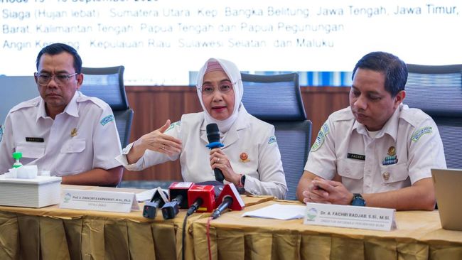 Petani RI Siap Siaga Musim Hujan, BMKG Ingatkan Sesuaikan Musim Tanam