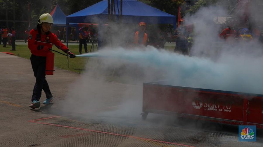 Gubernur DKI Jakarta Pramono Anung saat menghadiri pembukan acara Jakarta Fire Safety Challenge 2025 di Kantor Dinas Penanggulangan Kebakaran dan Penyelamatan (Gulkarmat) Provinsi DKI Jakarta, Senin (15/9/2025). (CNBC Indonesia/Faisal Rahman) Gubernur DKI Jakarta Pramono Anung saat menghadiri pembukan acara Jakarta Fire Safety Challenge 2025 di Kantor Dinas Penanggulangan Kebakaran dan Penyelamatan (Gulkarmat) Provinsi DKI Jakarta, Senin (15/9/2025). (CNBC Indonesia/Faisal Rahman)