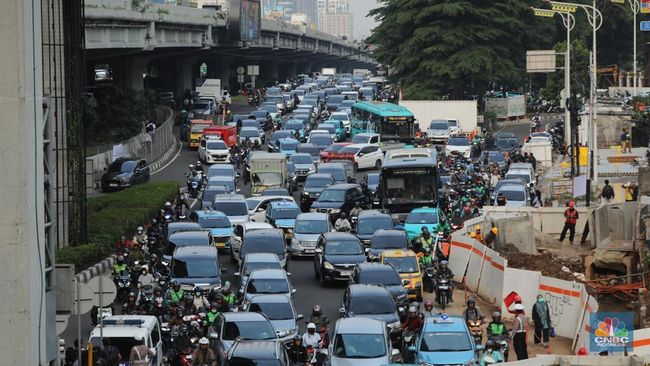Uji Coba Satu Jalur Tol Fatmawati Atasi Macet Horor di TB Simatupang