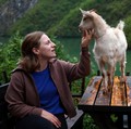 Baru 24 Tahun, Gen Z Peternak Kambing Ini Terpilih Jadi Anggota Dewan