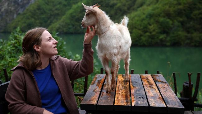 Baru 24 Tahun, Gen Z Peternak Kambing Ini Terpilih Jadi Anggota Dewan