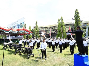 Dentum Drum Santri Menggema di GMBC 2025 Meriahkan 100 Tahun Gontor