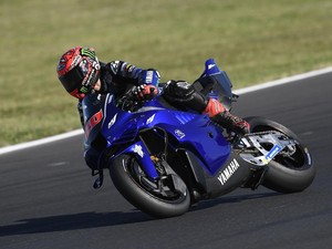 Motor V4 Yamaha Ketinggalan 10 Km/Jam