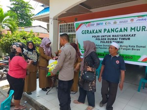 Stabilkan Harga, Operasi Pasar di Dumai Salurkan 3 Ton Beras Murah