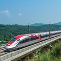 Wisatawan Malaysia Gandrungi Kereta Cepat Whoosh, Ini Alasannya