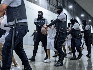 Menghasilkan Uang dari Penjara