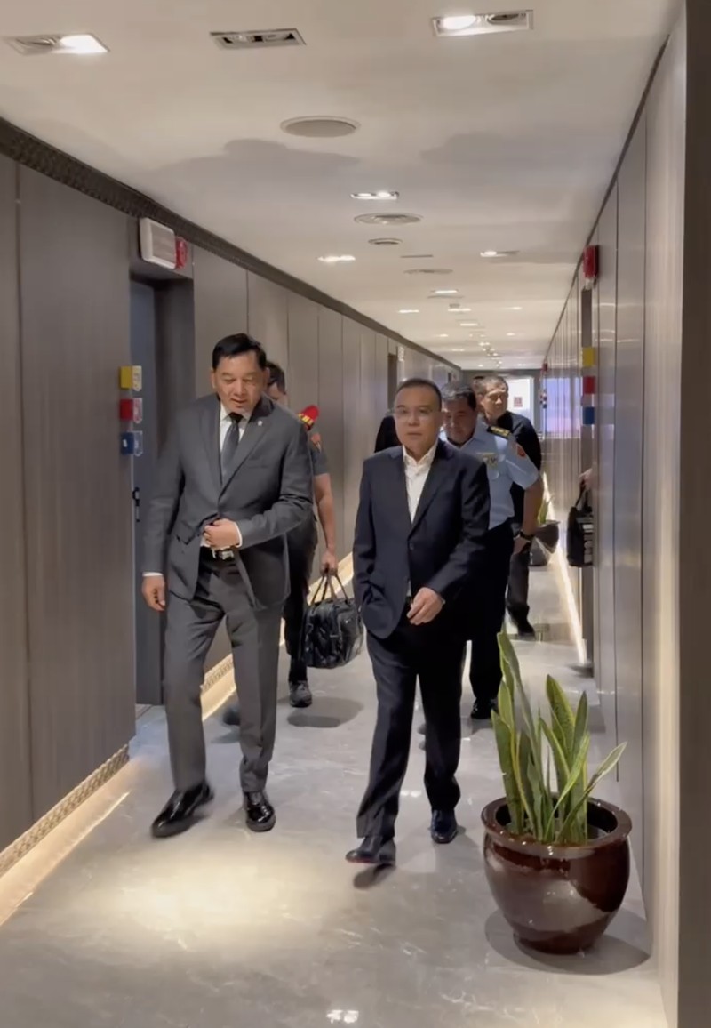 Menteri Pertahanan Sjafrie sjamsoeddin dan Wakil Ketua DPR RI Sufmi Dasco. (Tangkapan Layar)