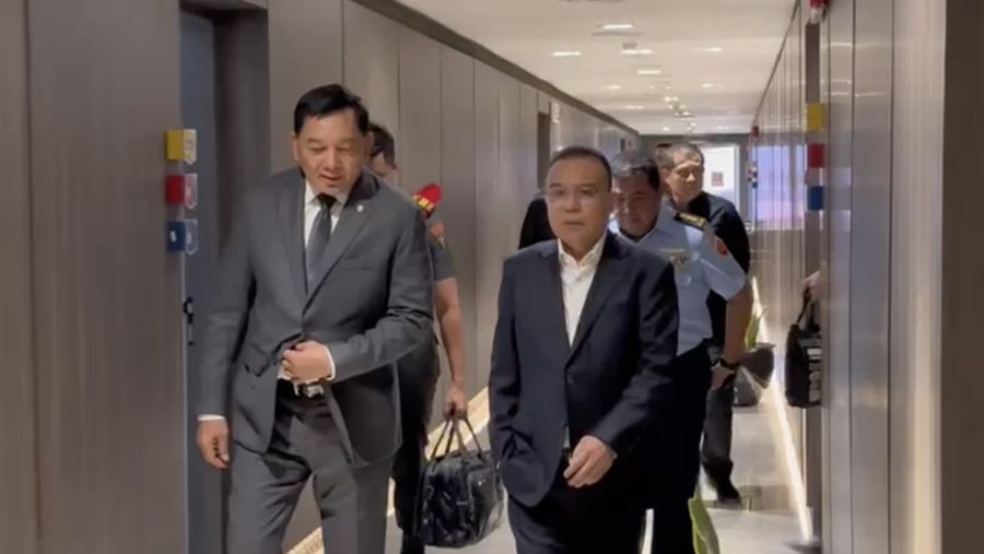 Menteri Pertahanan Sjafrie sjamsoeddin dan Wakil Ketua DPR RI Sufmi Dasco. (Tangkapan Layar) Menteri Pertahanan Sjafrie sjamsoeddin dan Wakil Ketua DPR RI Sufmi Dasco. (Tangkapan Layar)