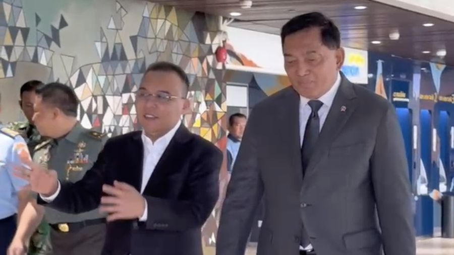 Menteri Pertahanan Sjafrie sjamsoeddin dan Wakil Ketua DPR RI Sufmi Dasco. (Tangkapan Layar) Menteri Pertahanan Sjafrie sjamsoeddin dan Wakil Ketua DPR RI Sufmi Dasco. (Tangkapan Layar)