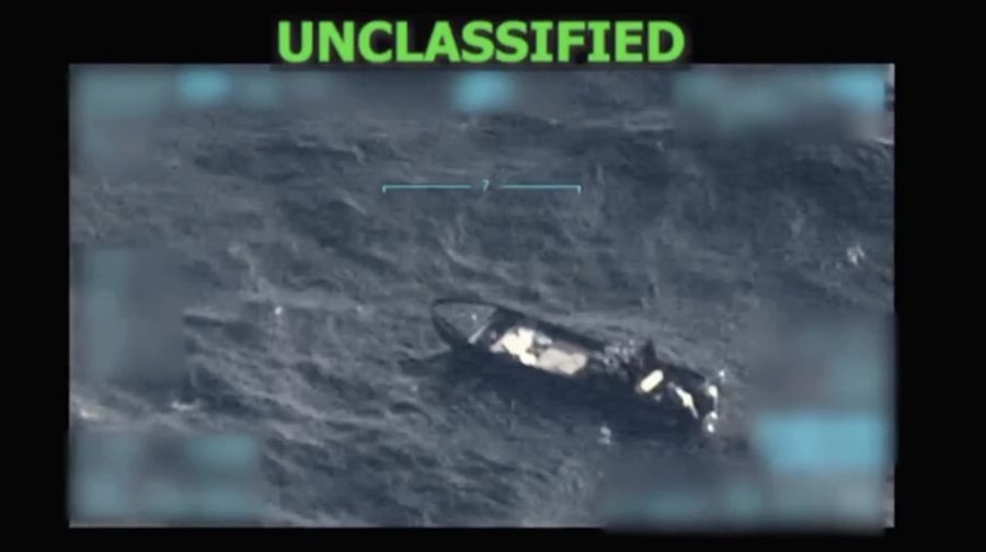 Militer AS melancarkan serangan terhadap kapal yang diduga milik kartel narkoba Venezuela yang sedang menuju Amerika Serikat. (Tangkapan Layar Video Reuters/)
