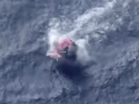 Detik-Detik Militer AS Bombardir Kapal Venezuela