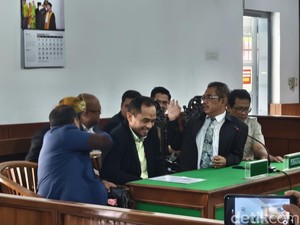 Penggugat Citizen Lawsuit Jawab Sosok Beking di Balik Isu Ijazah Jokowi