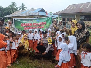 Polres Meranti Gencar Tanam Pohon di Kantor Desa hingga Sekolah