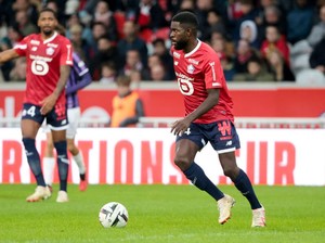 Cedera Tak Kunjung Sembuh, Samuel Umtiti Pensiun