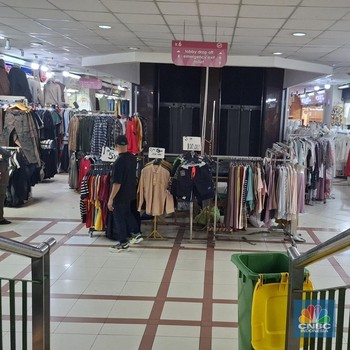 Ini Dia Baju Impor China di Tanah Abang yang 'Bunuh' Produk Lokal