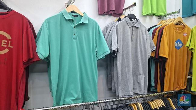 Dibombardir Barang China, Nasib Baju Lokal di Tanah Abang Bikin Nangis