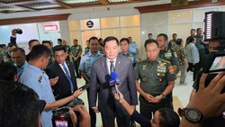 Diantar Dasco ke Rapat Komisi I DPR, Menhan Sjafrie Ungkap Maknanya