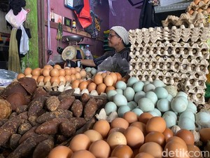 Harga Telur di Parepare Tembus Rp 66 Ribu per Rak di Momen Maulid Nabi